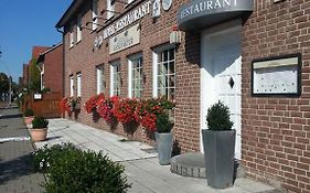 Hotel Zur Dicken Eiche  2*